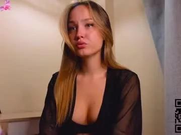 too_cute_blonde_girl from Chaturbate is Freechat