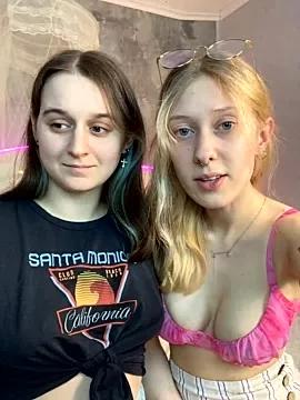 Jitoon_Exe from StripChat is Freechat