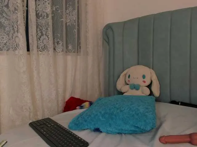 AlexaFoxy18's avatar