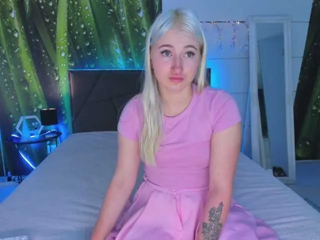 HollyTaillor's avatar