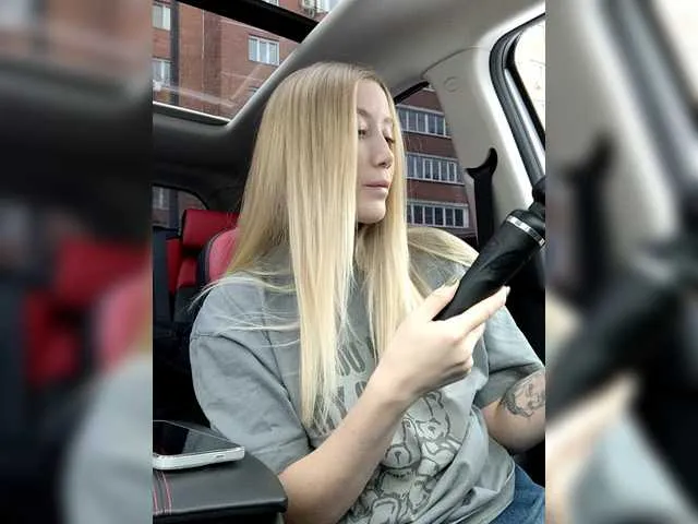 lana-lana03's avatar