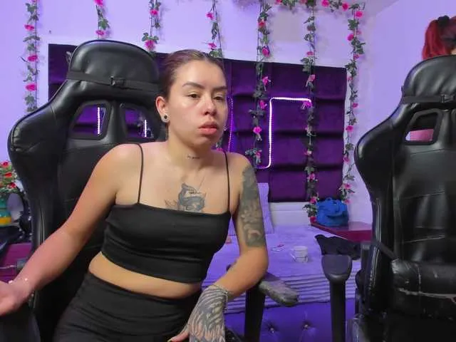 LizaAndCharlottt's avatar