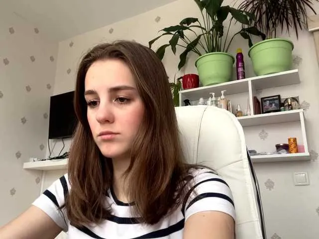 LizetteKhat's avatar