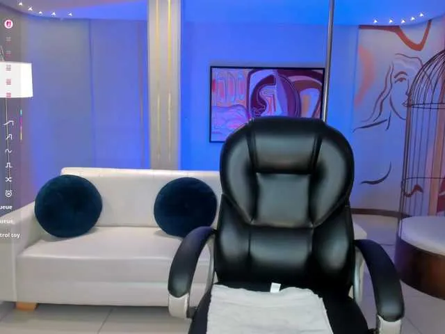 LizzHamilton's avatar