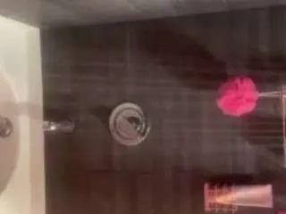 lolazzzworld61's avatar