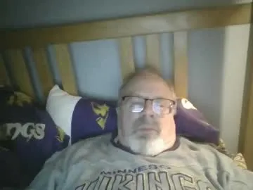 2003dynawideglide — 2003dynawideglide's room NFL game