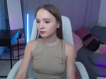 adria_arjona's avatar