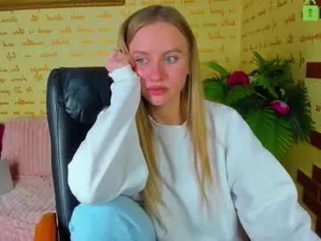 alexa_glory — topless both  girls #bigboobs #bigass #lovense #new #pvt [773 tokens remaining]