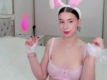 alice_kisaa — Goal: Show the pose of the catsHi I am Alice,  I'm  #18 #teen #new #shy #natural  - Next Goal: show panties