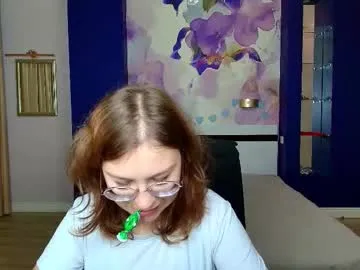 angelinalow's avatar