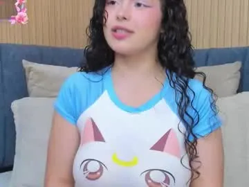 Avatar of angeline__cute