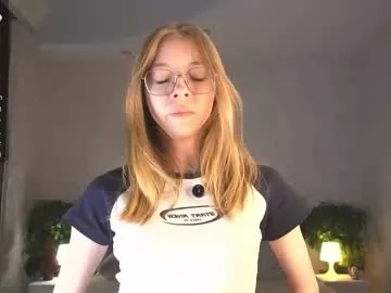 annettaregino — help me put oil on my boobs.   Hello, my name is Eva!!! #teen #shy  #18 #natural #new [112 tokens remaining]