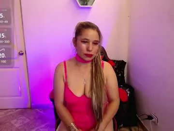 aurorarojas — Heeyyy! :) I am a milf with a lot of passion and skill #sexy #tease #latina #flirt #milf