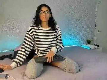 beccareedd — sexy strip  [48 tokens left] #skinny #daddy #pvt #smalltits #squirt