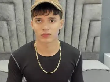 bruno_bellini — GOAL: Hard dick [45 tokens remaining] Welcome to my room! #young #bigcock #cum #uncut  #latino