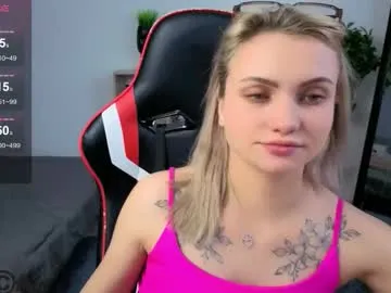 cameron_loving — In the mood to play? ^^ / HANDS BRA TEASING [245 tokens left] 50 tk - ULTRA HIGH VIBRATION #young #pregnant #mommy #lovense #pvt