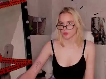 carolin_miller — GOAL: breast massage [26 tokens remaining] Welcome to my room! #18 #new #squirt #ahegao #cum