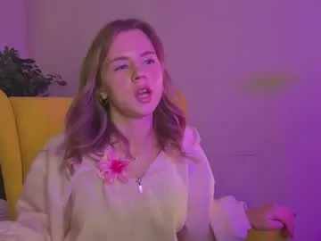 chantalglos — GOAL: For a good start [30 tokens remaining] Welcome to my room! put me like please  #shy #blonde #nonude #slim #new