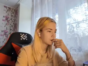 charleneschonert — Goal- Dance tease, Hello, my name is Nancy im new here lets have some talk #cute #shy #teen #guitar #18 [99 tokens remaining]