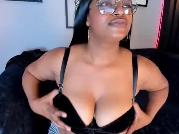 charlotte_williams_1 — GOAL: Show Boobs and bounce [69 tokens remaining] Heey Love! Come play with my big tits #bigboobs #ebony #curvy #bigass #new