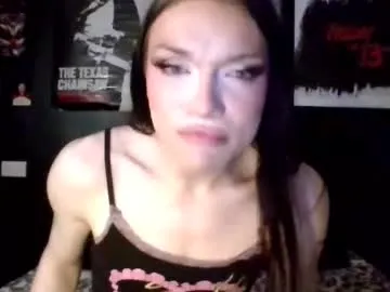 dahlia_adore — keep tipping to make me cum #trans #feet #bigdick #cum  [2000 tokens remaining]