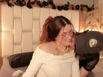 Model Daphne_and_roger