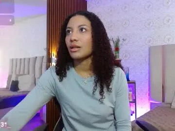 daphnne_tay's avatar