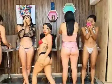 dayannawins — tits 60 // naked  70 //  #anal 160 #squirt 170 double penetration 220 // squirt in face 210 blowjob 90 #asian #ebony #teen [877 tokens remaining]