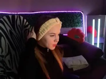 dyna_bae — go oil show - Goal: enchanted dance [463 tokens left] #shy #petite #daddysgirl #feet #bigboobs #cute