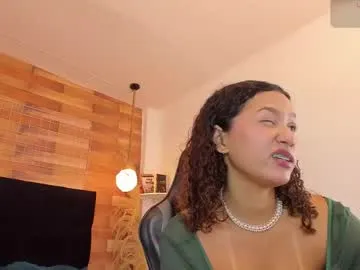 emily_brown04 — GOAL: Show of my wet Pussy [114 tokens remaining] Welcome to my room! #ebony #anal #squirt #skinny #young