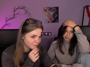 esma_shine — GOAL: doggy [95 tokens remaining] meow meow #young #bigass #nude #lovense #18