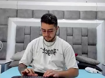 ethan_greys — all naked  #bigcock #natural #new #shy #hairy [50 tokens remaining]