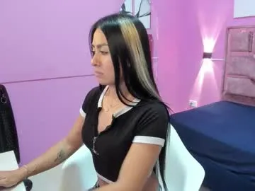 evelyn_lovv — #new #lovense #latina #dance #smalltits [13 tokens remaining]