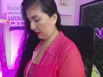 evelyn_mature19 — GOAL: SHOW BOOBS [70 tokens remaining] Welcome to my room!! don't be shy join!! #milf #deepthroat #mature #stockings #heels #anal #squirt #cum #dildo #dirtytalk