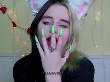 gemmafulwood — GOAL: Bite lips [22 tokens remaining] HELLO! I hope you like me !! COME TO ME!! #goth #18 #bigass #cosplay #lovense