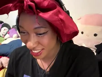 ghastgirlt_t — AWW HELL NAW THEY WRAPPED BUNAMBI AS A PRESENT   #ebony #mistress #curvy #master #wifematerial