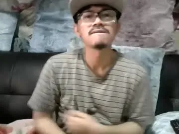 Avatar of glennbunnylovedaddy69