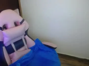 holly_rose69 — GOAL: Make my day happy [2112 tokens remaining]  Welcome ! Say hello     /lauuuu_x   #milk #lovense #anal #c2c #smalltits