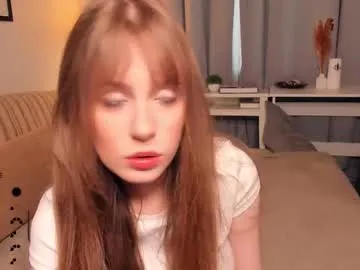 icyhoneybite — Goal: Squeeze boobs + pinch the nipples #bigboobs #18 #bigass #young #lovense [77 tokens remaining]