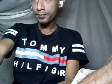 interne8famous — Interne8famous's room