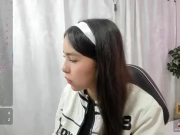 isabela_tay — GOAL: finger pussy [68 tokens remaining] Welcome to my room! #18 #young #smalltits #shy #feet