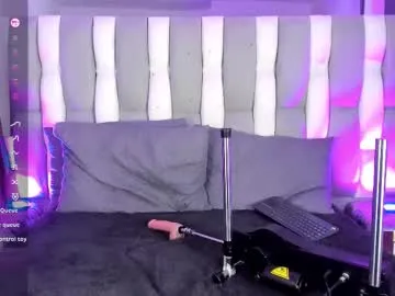 isadiazz — GOAL: Control machine for 5 min  [311 tokens remaining] Welcome to my room! #latina #natural #fuckmachine #young #skinny