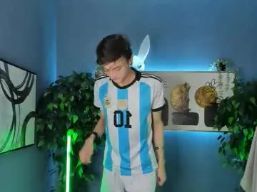 john_weasley — (   )  Fountain of hot cum  #gay #cum #twink #men [879 tokens remaining]