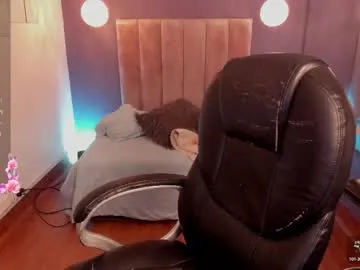 juliieta_evans — MACHINE ACTIVE!! - Goal: Let's enjoy tonight, just come, I'll convince you with my curves and we'll make your deepest fantasies come true.  [400 tokens left] #bigboobs #ebony #anal #lovense #squirt