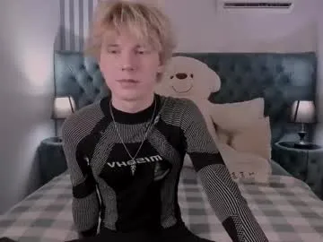 kevinm1lky — take off your jeans and masturbate for 10 minutes minutes #teen #twink #18 #gay #blonde [400 tokens remaining]