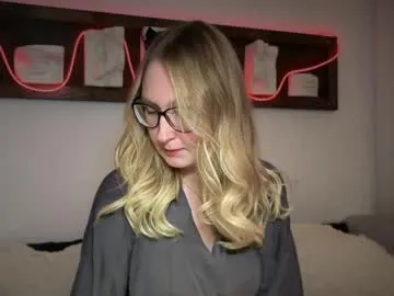 kira_dea_ — GOAL: Sexy Dance [300 tokens remaining] Welcome to my room! #feet #blonde #nonude #lovense #new