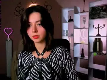 kitniss_dreamy — GOAL: doggy style [77 tokens remaining] Welcome to my room! #lovense #bigass #teen #mistress #18