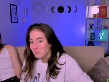 leona_light — GOAL: touch body gently [300 tokens remaining] Welcome to my room! #teen #lovense #pvt #lesbians #bigass #feet