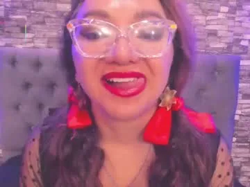 leyla_smithh — Make me wet in the nigth , come let's play - Multi-Goal :  Big squirt #mature #milf #curvy #mommy #ass #fingerass #toes