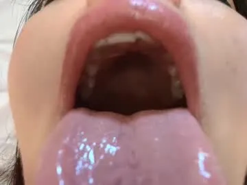 lily_rousee_ — GOAL: Close up boobs [43 tokens remaining]  Lucky Pop Ballon show here!  #shy #daddysgirl #submissive #young #18